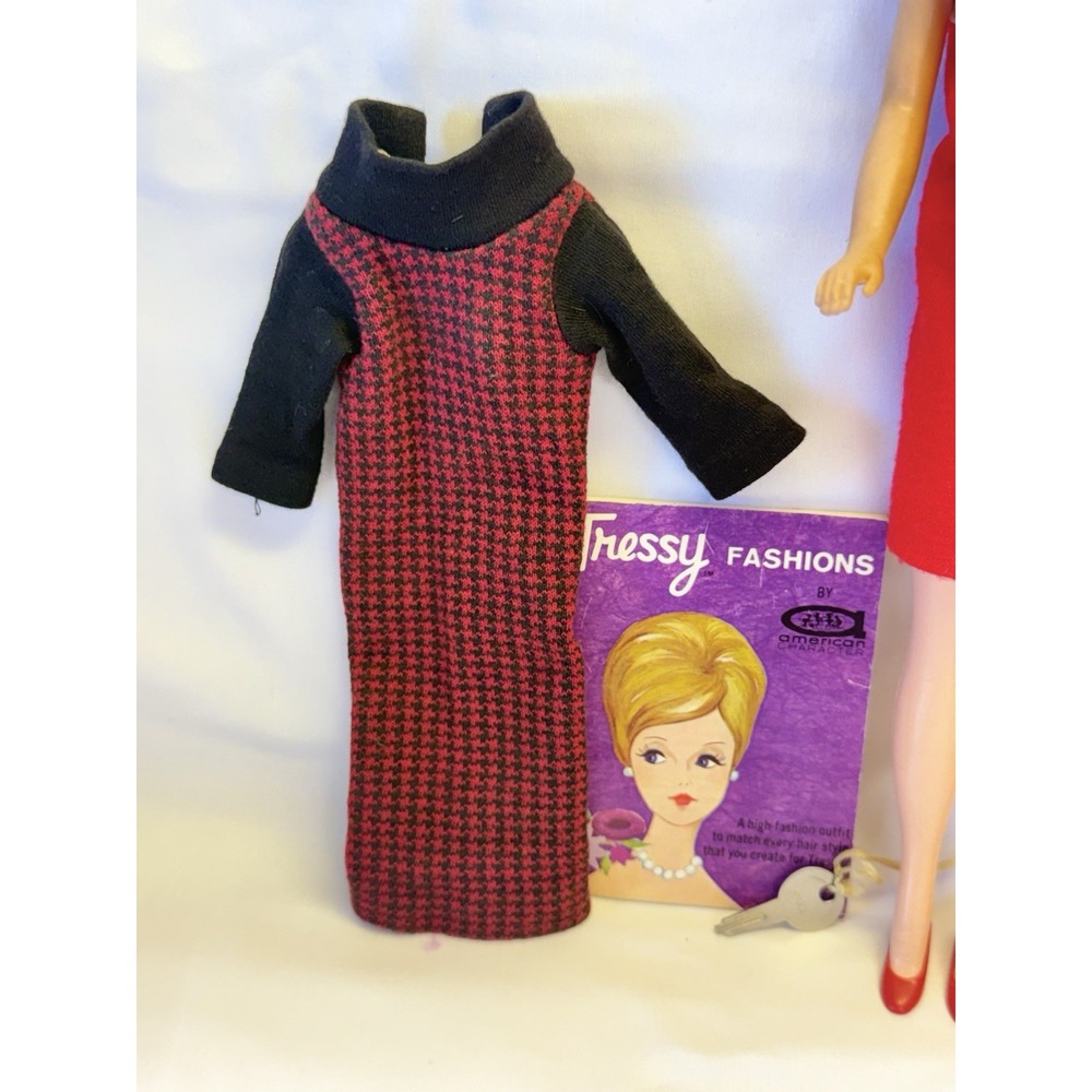 American Character TRESSY Blonde Fashion Doll w/ Accessories & Fashions Book - Picture 6 of 11